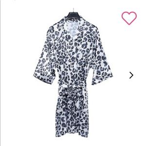 Hallmart Collectibles Satin Robe